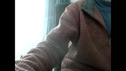 Snapshot of elfyonee chatting on February 7, 2025, 11:12 am elfyonee online show from February 7, 2025, 11:12 am