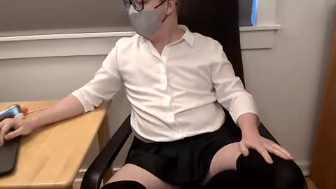 Elias online show from February 9, 2025, 8:56 pm