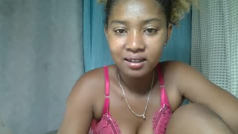 elia011 online show from February 21, 2025, 9:22 pm