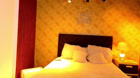 Snapshot of elian_craiggggg chatting on February 14, 2026, 11:23 pm Elian online show from February 14, 2026, 11:23 pm