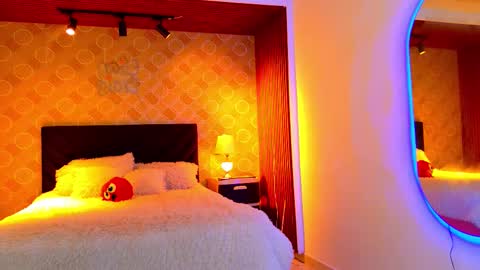 Snapshot of elian_craiggggg chatting on February 21, 2026, 3:24 pm Elian online show from February 21, 2026, 3:24 pm