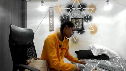 eliana_prince online show from December 1, 2025, 3:44 am