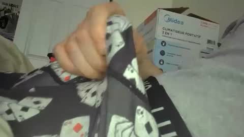 eliexavier123456789 online show from February 16, 2025, 5:37 pm