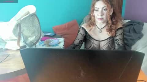 Snapshot of elif__girasol chatting on February 10, 2025, 5:52 pm elifgirasol online show from February 10, 2025, 5:52 pm
