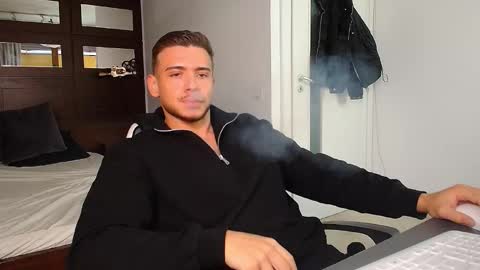 Snapshot of elijahthorne chatting on January 18, 2026, 6:17 am ElijahThorne online show from January 18, 2026, 6:17 am