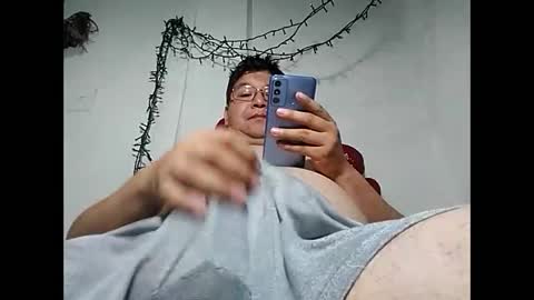 elimposstor online show from December 3, 2024, 1:54 pm