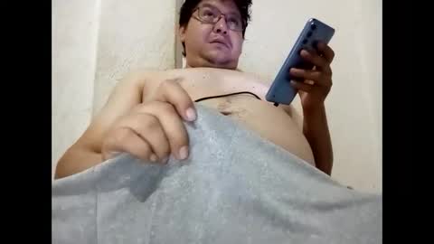 elimposstor online show from September 15, 2025, 1:44 pm