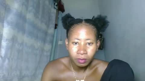 Snapshot of elina981 chatting on February 2, 2026, 10:47 am elina981 online show from February 2, 2026, 10:47 am