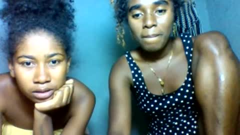 elina981 online show from March 26, 2026, 9:42 pm