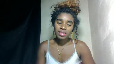Snapshot of elina981 chatting on June 12, 2026, 7:02 pm elina981 online show from June 12, 2026, 7:02 pm