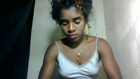 Snapshot of elina981 chatting on June 13, 2026, 7:17 am elina981 online show from June 13, 2026, 7:17 am