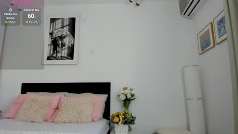 Elina online show from July 20, 2026, 5:22 am