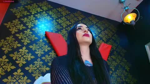 Snapshot of elinne_hendrix_ chatting on November 9, 2025, 12:36 pm Elinne hendrix online show from November 9, 2025, 12:36 pm