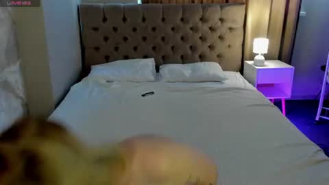 Snapshot of elira_vane chatting on July 6, 2026, 3:03 am Elira Vane online show from July 6, 2026, 3:03 am