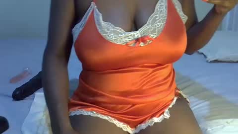 lisathegoddess online show from March 12, 2025, 2:52 am