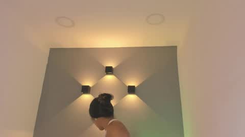 Snapshot of elisa_castrillon chatting on May 31, 2026, 6:53 am Elisa online show from May 31, 2026, 6:53 am