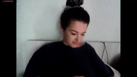 elisa_dove208 online show from November 2, 2025, 9:22 am