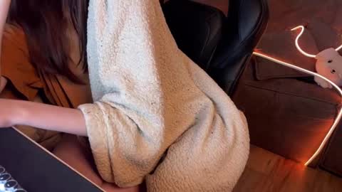 Snapshot of elisa_north chatting on February 19, 2025, 6:11 am Elisa North online show from February 19, 2025, 6:11 am