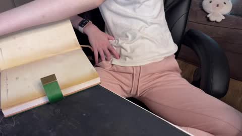 Snapshot of elisa_north chatting on March 7, 2025, 2:23 pm Elisa North online show from March 7, 2025, 2:23 pm