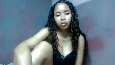 elisabethee online show from June 16, 2026, 12:24 am