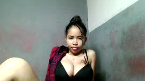 elisabethee online show from July 5, 2026, 8:32 am
