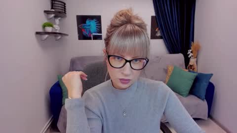 Snapshot of elisabethmills chatting on January 3, 2025, 4:37 pm Elisabeth online show from January 3, 2025, 4:37 pm