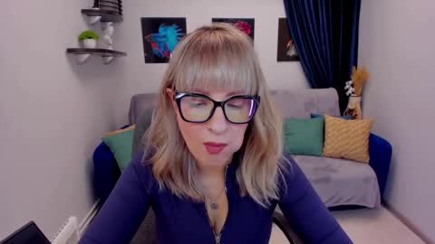 Snapshot of elisabethmills chatting on January 16, 2025, 5:12 pm Elisabeth online show from January 16, 2025, 5:12 pm