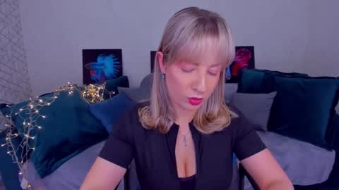 Snapshot of elisabethmills chatting on February 28, 2025, 6:31 pm Elisabeth online show from February 28, 2025, 6:31 pm