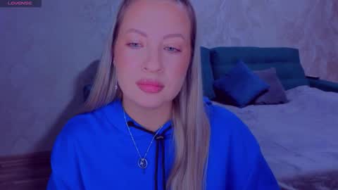 Snapshot of elisabethmills chatting on October 13, 2025, 9:04 pm Elisabeth online show from October 13, 2025, 9:04 pm