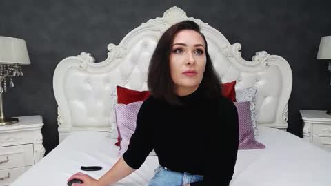 Krissy online show from October 29, 2025, 12:07 pm