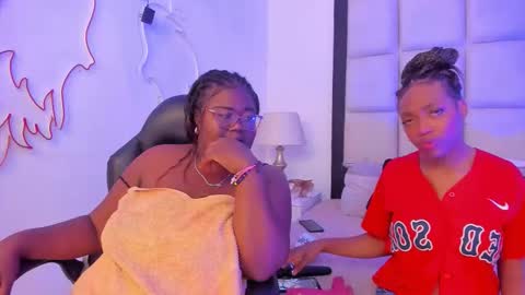 elisabettamonroy online show from December 18, 2025, 6:03 pm