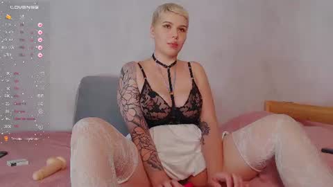 Snapshot of elise_day chatting on June 27, 2026, 3:39 pm elise_day online show from June 27, 2026, 3:39 pm