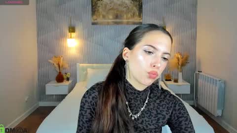 Elise online show from March 10, 2026, 9:25 am