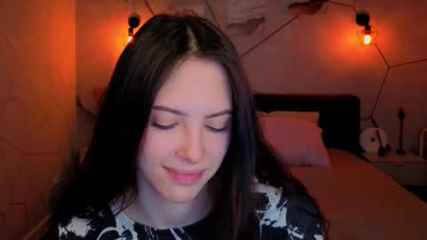 Elise online show from March 22, 2026, 1:09 am