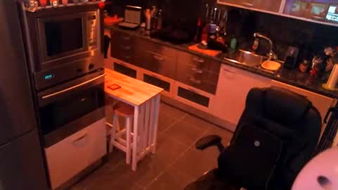 Snapshot of elise_tv chatting on November 30, 2025, 7:51 pm Barbie online show from November 30, 2025, 7:51 pm