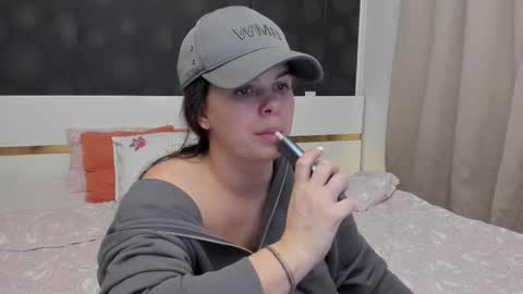 Elly online show from February 5, 2026, 8:13 pm