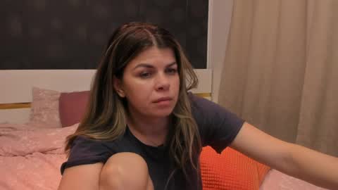 Elly online show from April 7, 2026, 7:14 pm