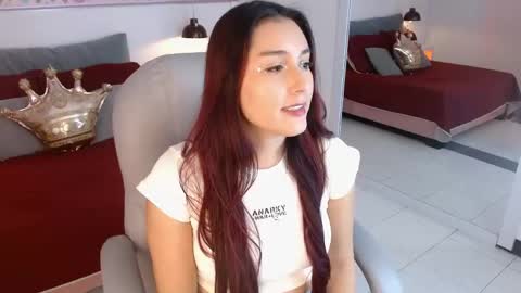 Snapshot of elisevalmont chatting on April 26, 2026, 3:37 am ELISE online show from April 26, 2026, 3:37 am