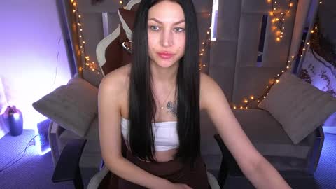 elisevelour online show from April 1, 2026, 12:28 pm