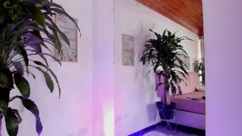Snapshot of elissa_sexygirl chatting on September 28, 2025, 4:23 pm elissa_sexygirl online show from September 28, 2025, 4:23 pm