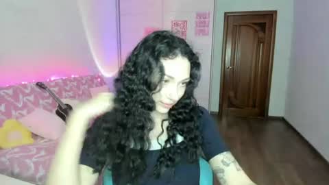 Eliss online show from June 17, 2026, 12:18 pm