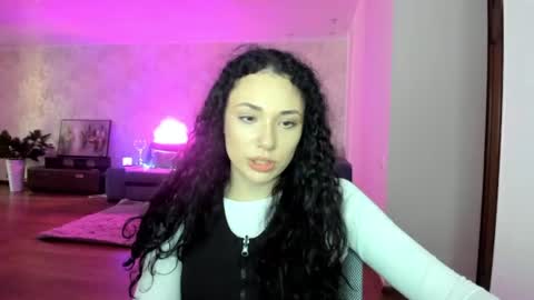Eliss online show from July 1, 2026, 1:34 pm