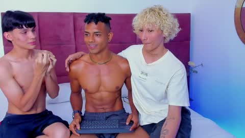 Valentino Konny y Jhon online show from April 10, 2026, 8:24 pm