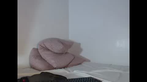 Snapshot of elitemanu chatting on December 4, 2025, 3:49 am elitemanu online show from December 4, 2025, 3:49 am