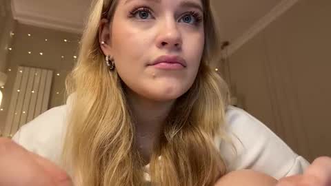 Stephanie online show from February 9, 2026, 9:41 pm