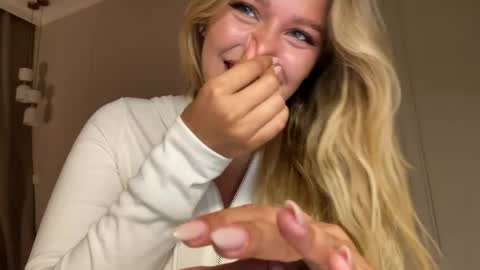 Stephanie online show from May 20, 2026, 7:53 pm
