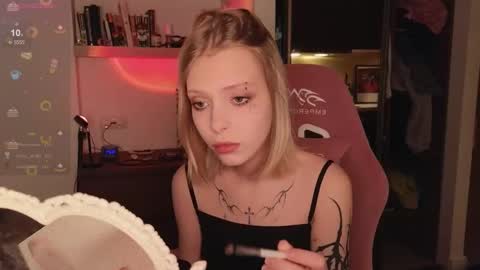 Elizabeth online show from November 27, 2025, 1:24 pm