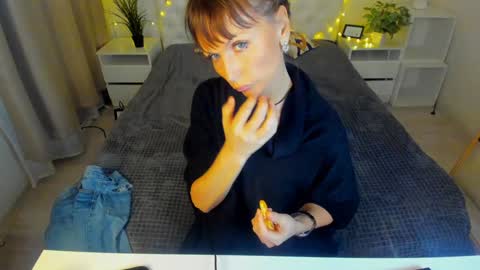 Elizabethangel online show from January 21, 2025, 9:46 pm