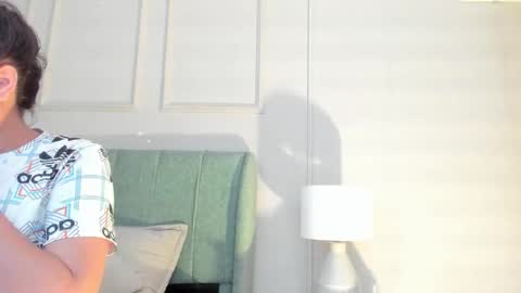 elizabeth online show from January 17, 2026, 7:39 pm