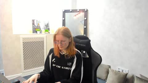 Snapshot of elizabeth_harpper chatting on January 31, 2025, 8:22 am Elizabeth online show from January 31, 2025, 8:22 am